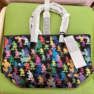 NWT DISNEY DOONEY & BOURKE 10TH ANNIVERSARY WONDERS TOTE